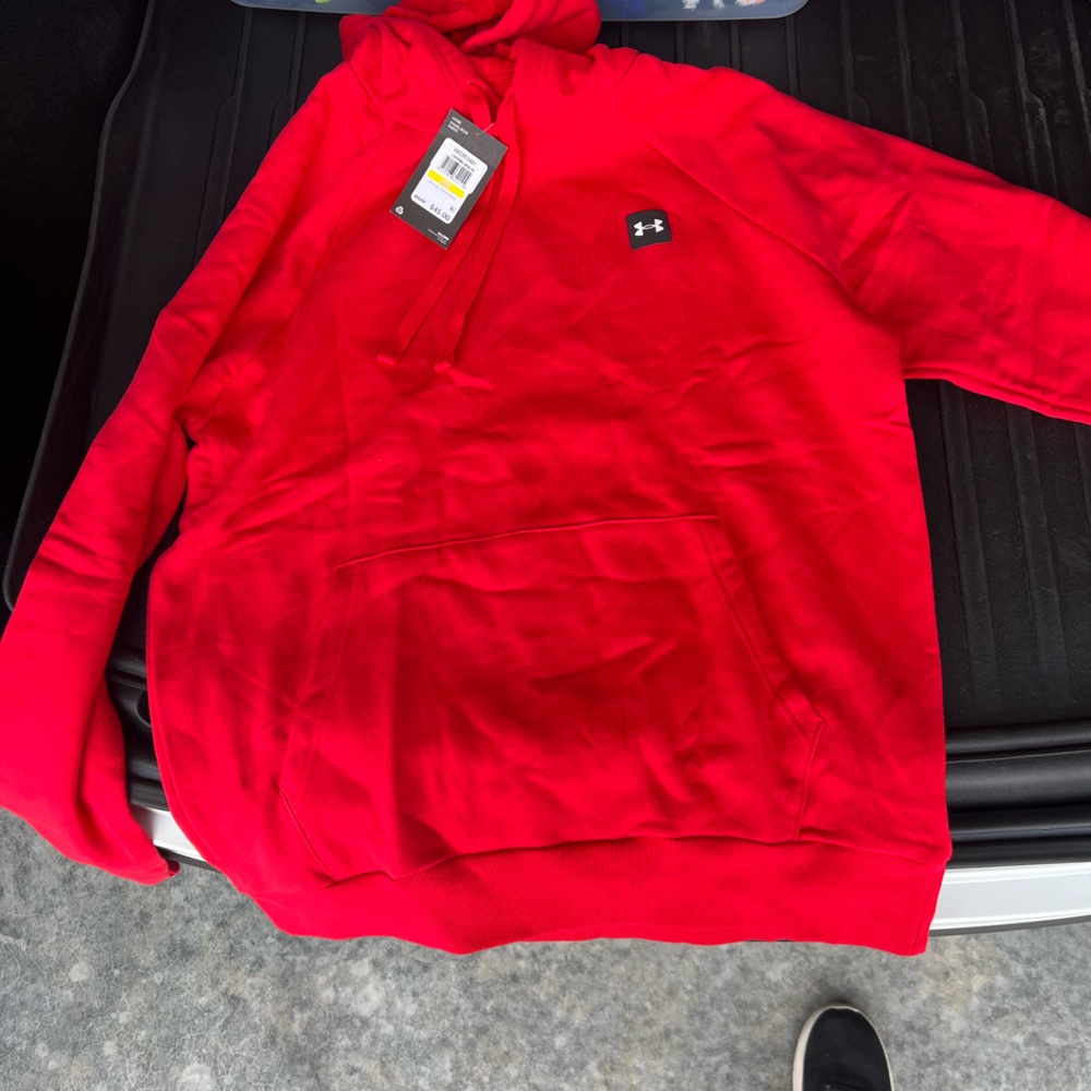 Medium Red Under Armor Sweatshirt - New with tags